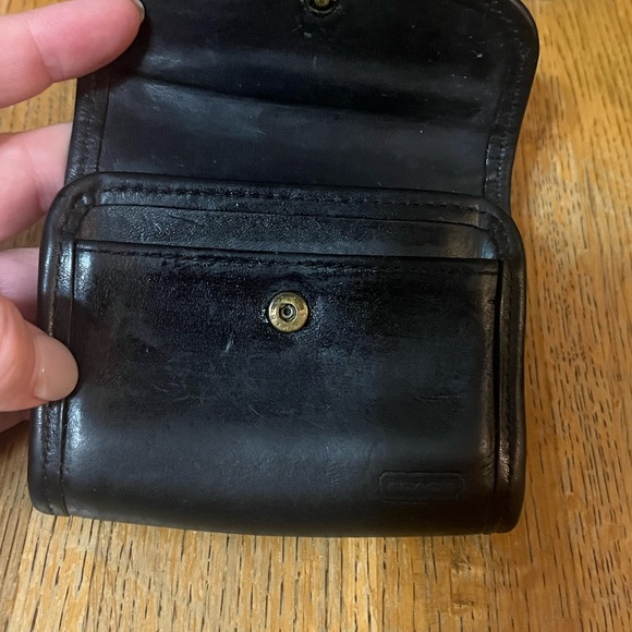 Vintage COACH small cowhide coin Black Leather Wallet with Chain- made in costa - Picture 4 of 7